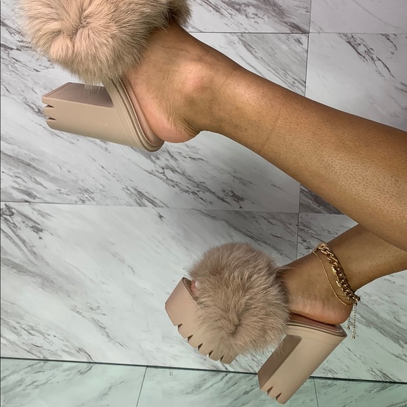 🧸 LORI Chunky Fur Heel 🧸 - Picture 6 of 8